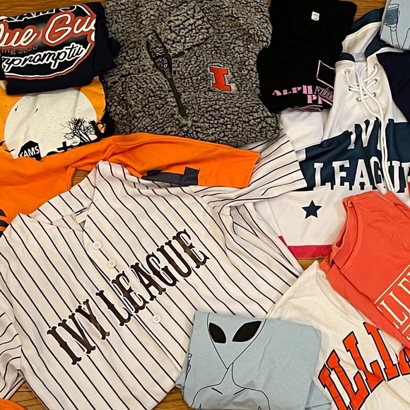 Illinois alpha phi bundle - Picture 1 of 15